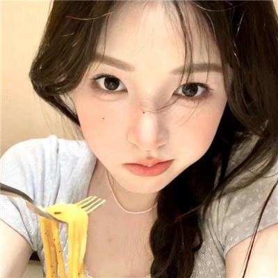 草裙春色